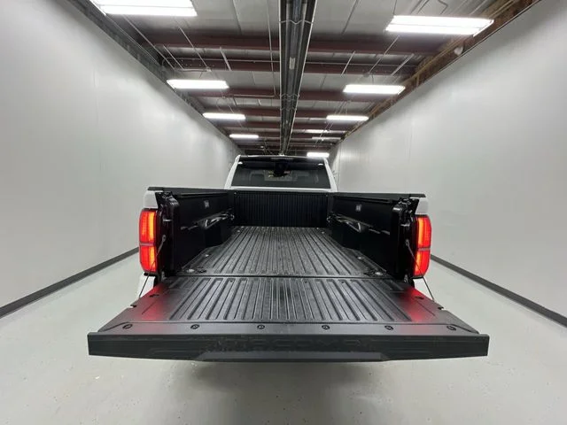 2026 Toyota Tacoma SR5 - Photo 23