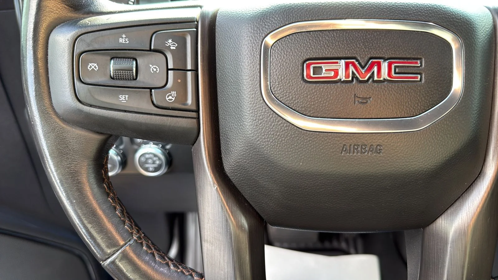 Used 2022 Blue GMC AT4 image 16