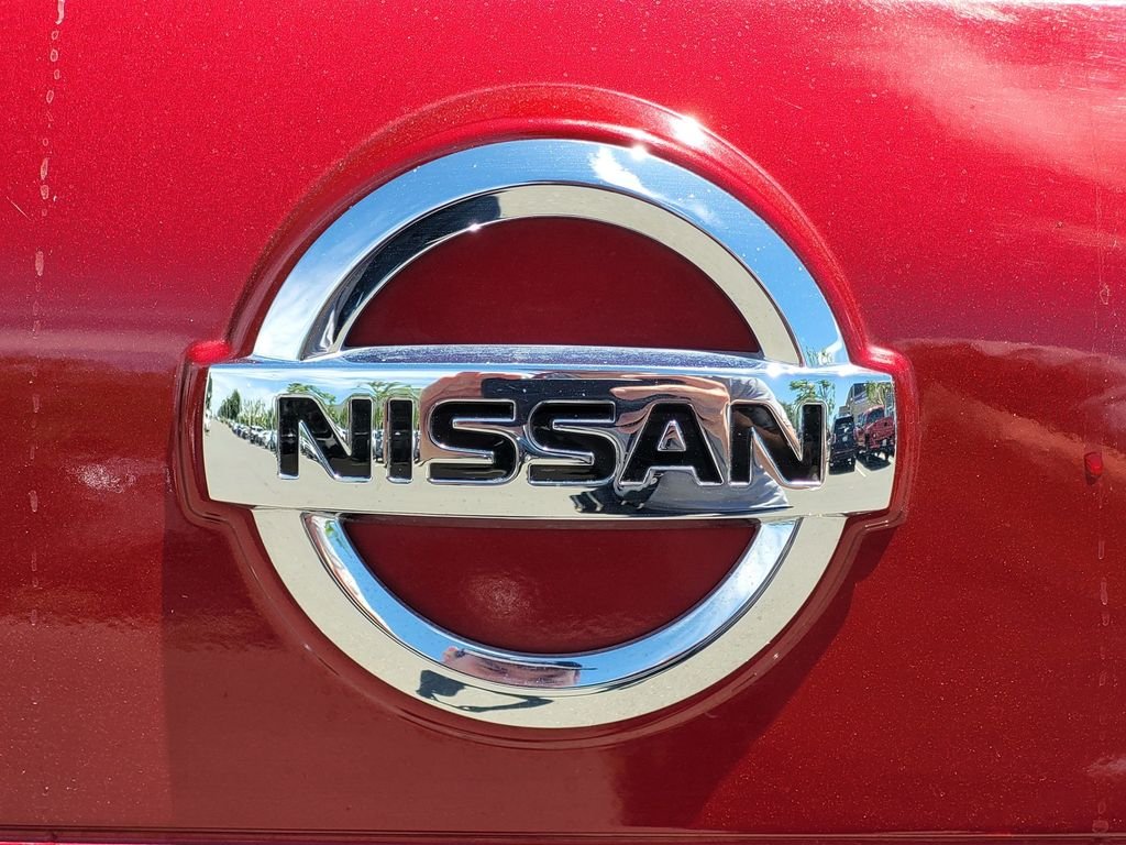 Used 2021 Red Nissan S image 10