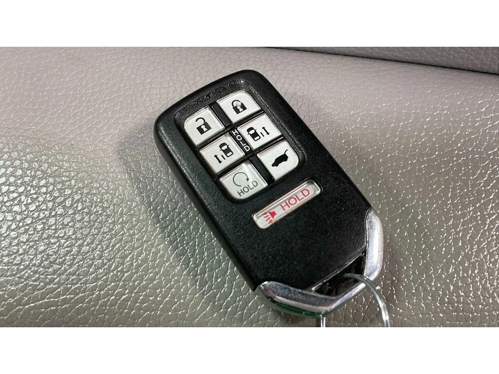 Used 2019 Modern Steel Metallic Honda EX image 20