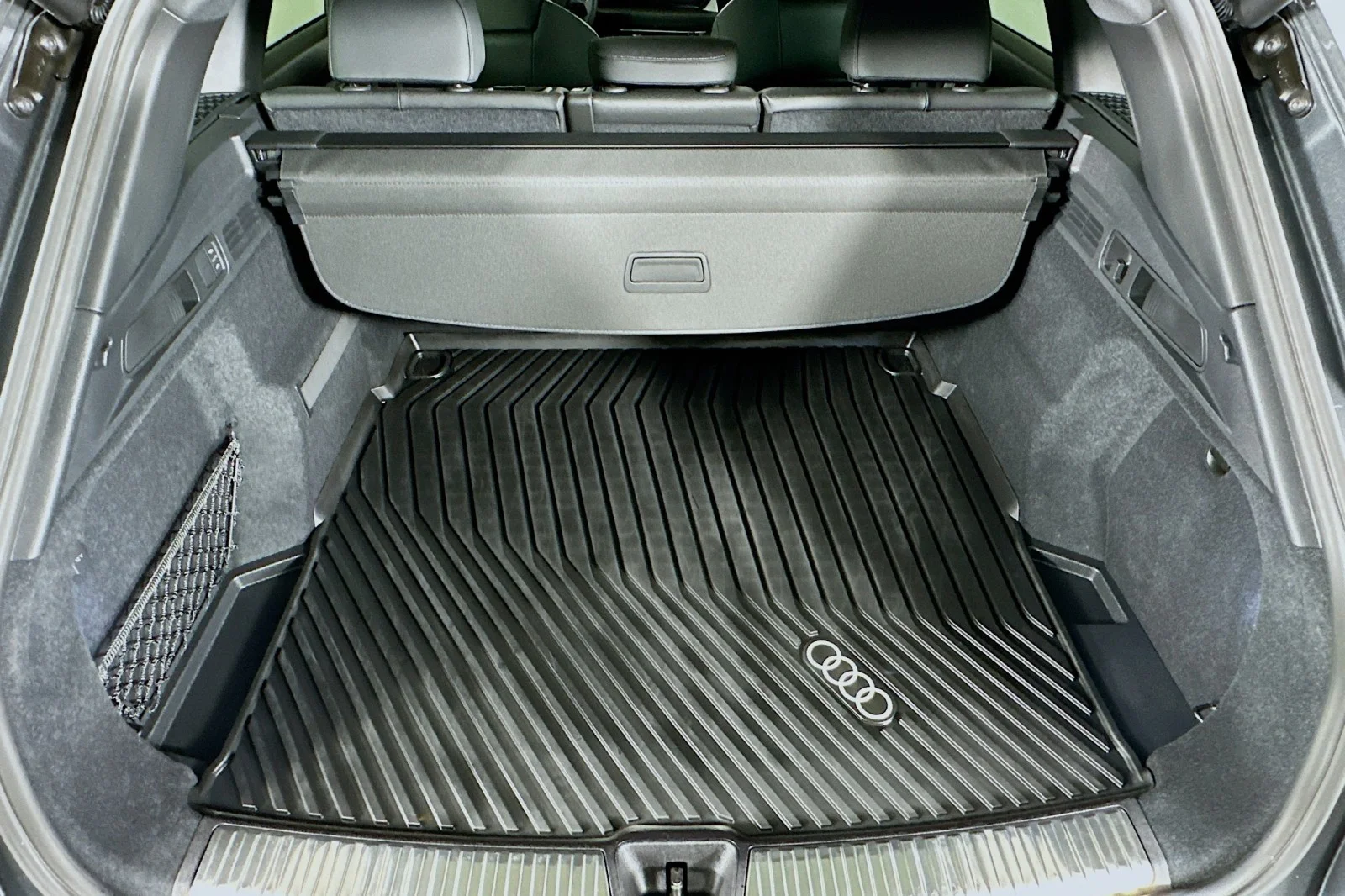 Used 2025 Daytona Gray Pearl Effect Audi Premium Plus image 22