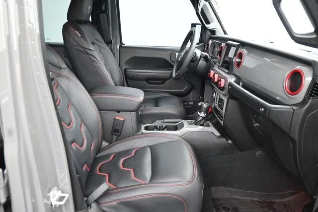 Used 2023 Gray Jeep Sport S image 21