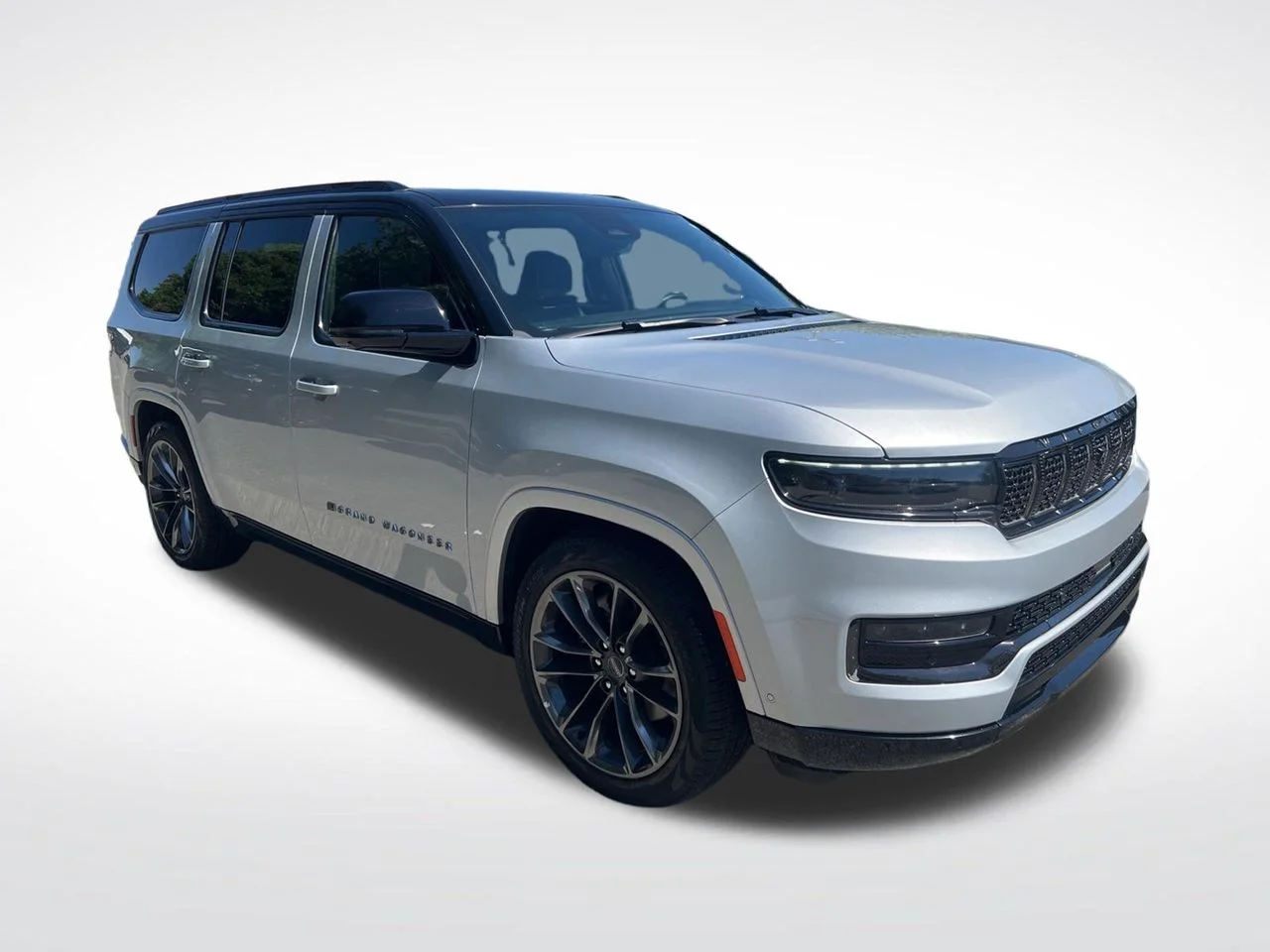 Used 2024 Silver Jeep Series III image 9