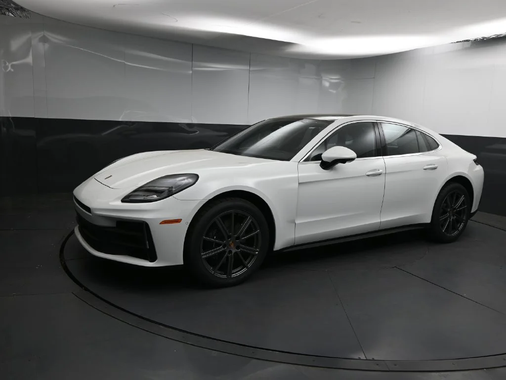 2026 Porsche Panamera