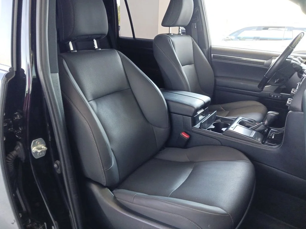 Used 2023 Black Lexus 460 image 37