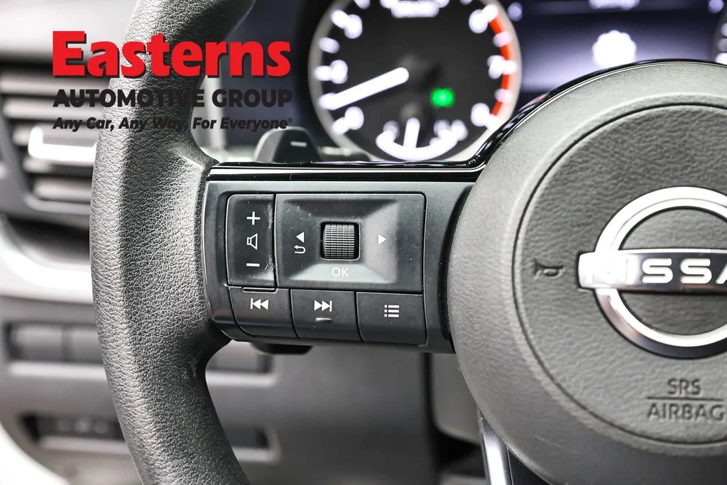 Used 2023 White Nissan SV image 16