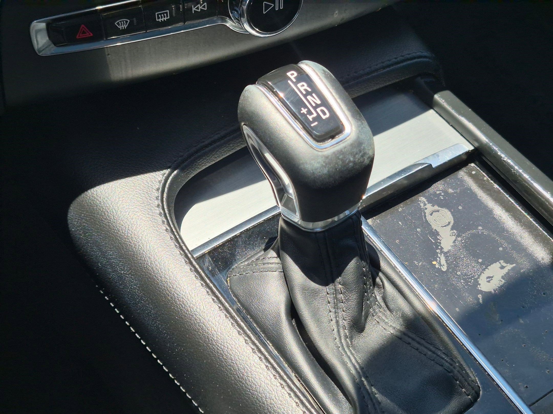 Used 2021 Denim Blue Metallic Volvo Momentum image 26