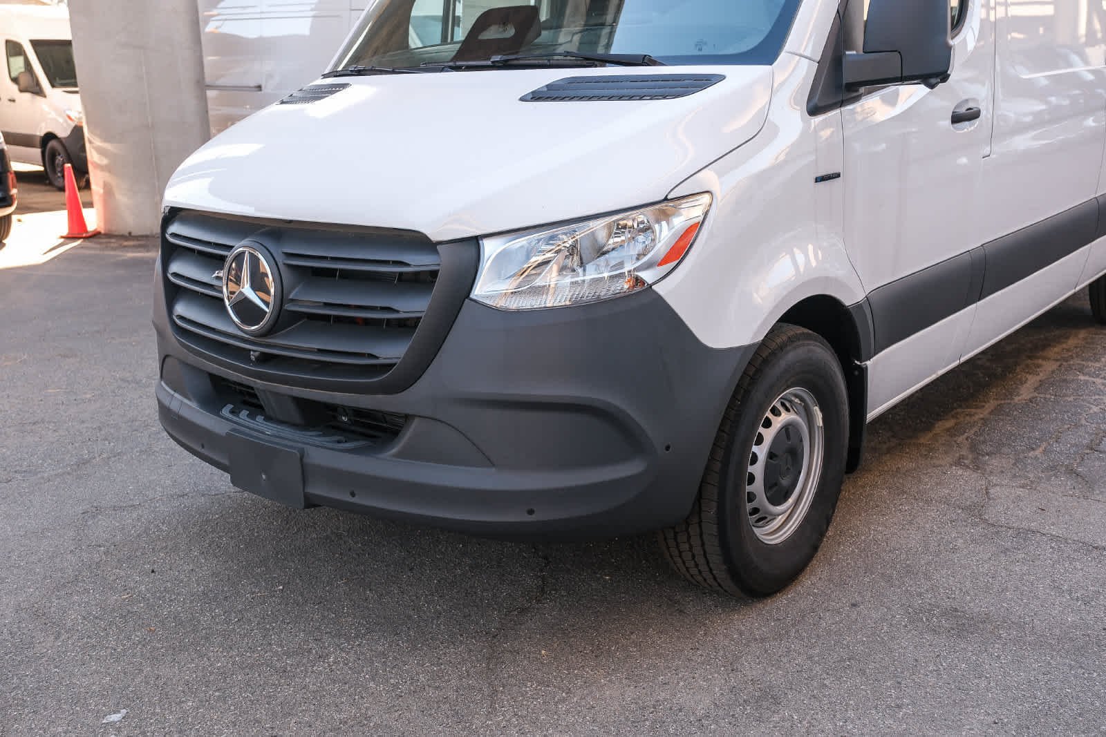 New 2025 Arctic White Mercedes-Benz Cargo 170 WB High Roof RWD Electric Motor image 11