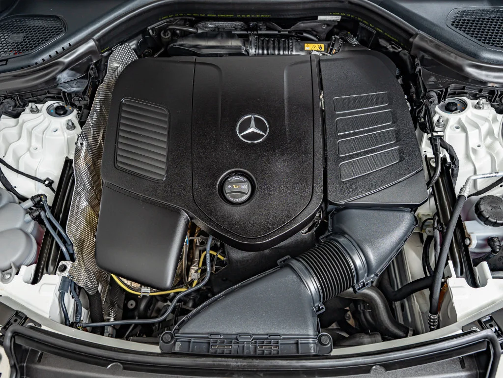 Used 2026 Polar White Mercedes-Benz GLC 300 image 40