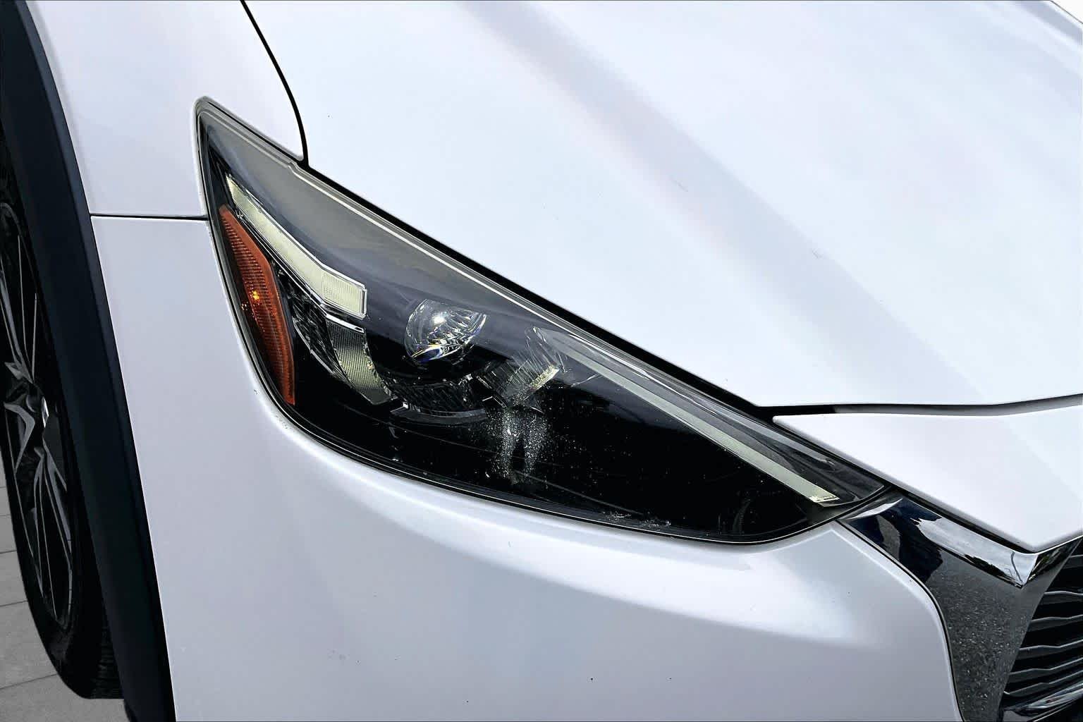 Used 2017 Crystal White Pearl Mica Mazda Grand Touring image 28