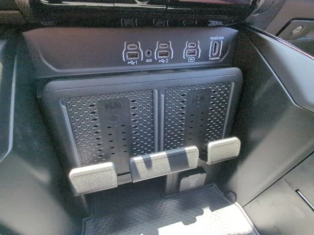 2026 RAM 1500 Limited - Photo 23