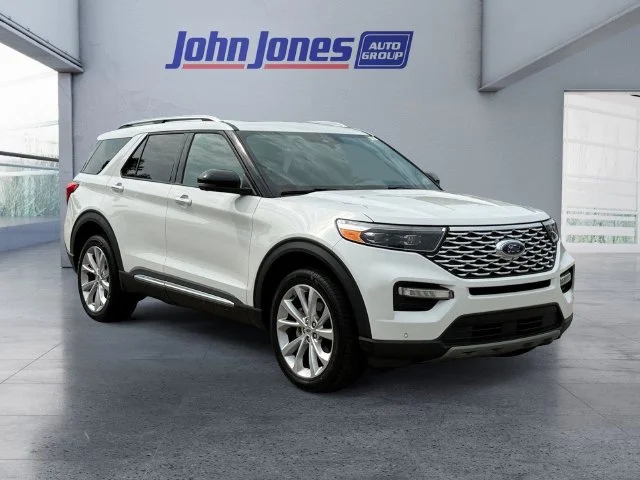 Used 2023 White Metallic Ford Platinum image 7