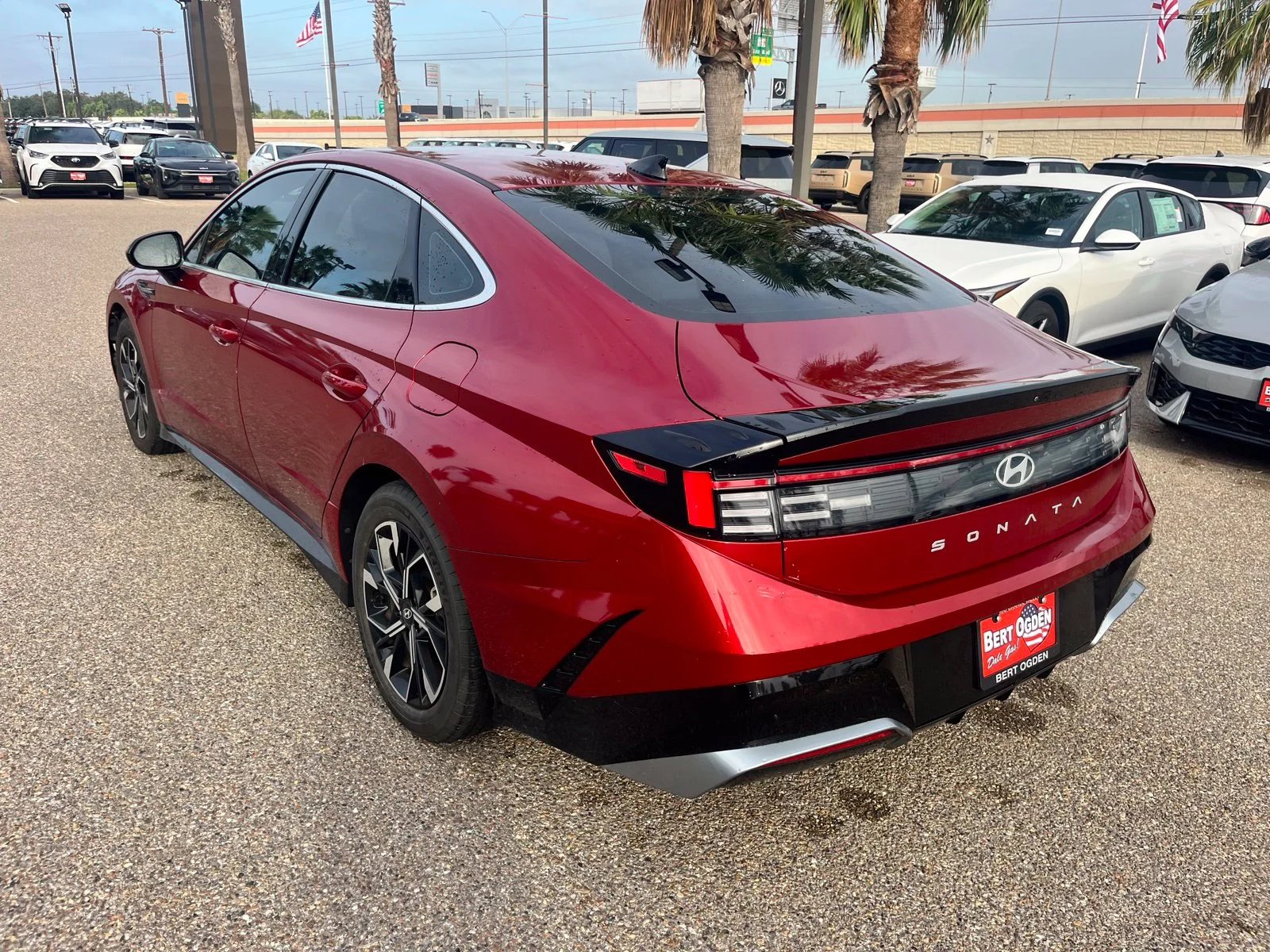 Used 2025 Red Hyundai SEL image 4
