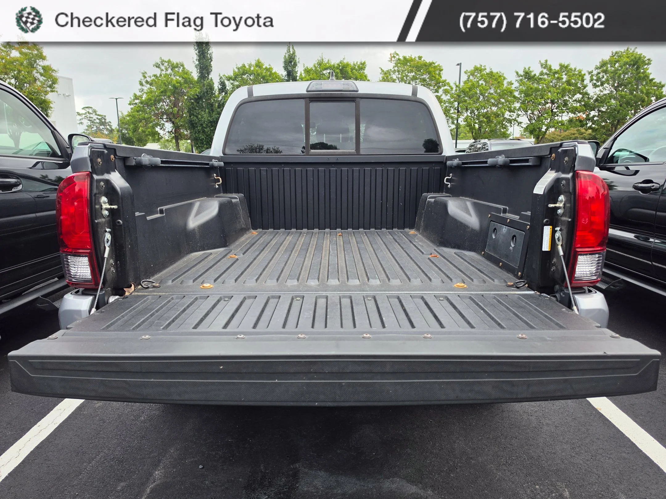Used 2019 Silver Sky Metallic Toyota SR image 7