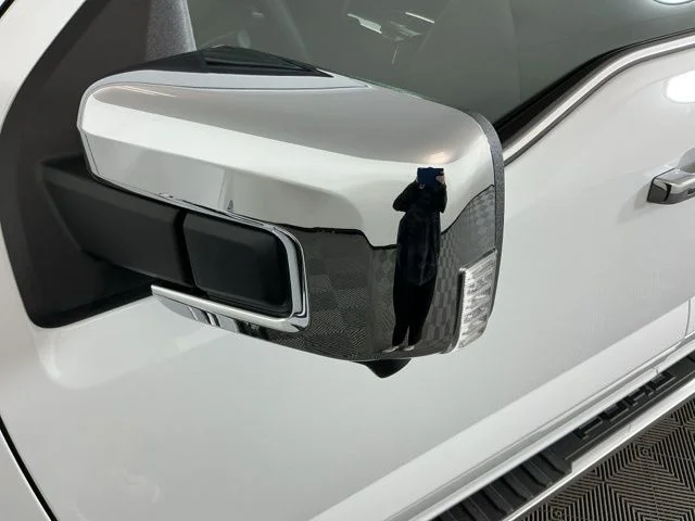 New 2025 Oxford White Ford Lariat image 13
