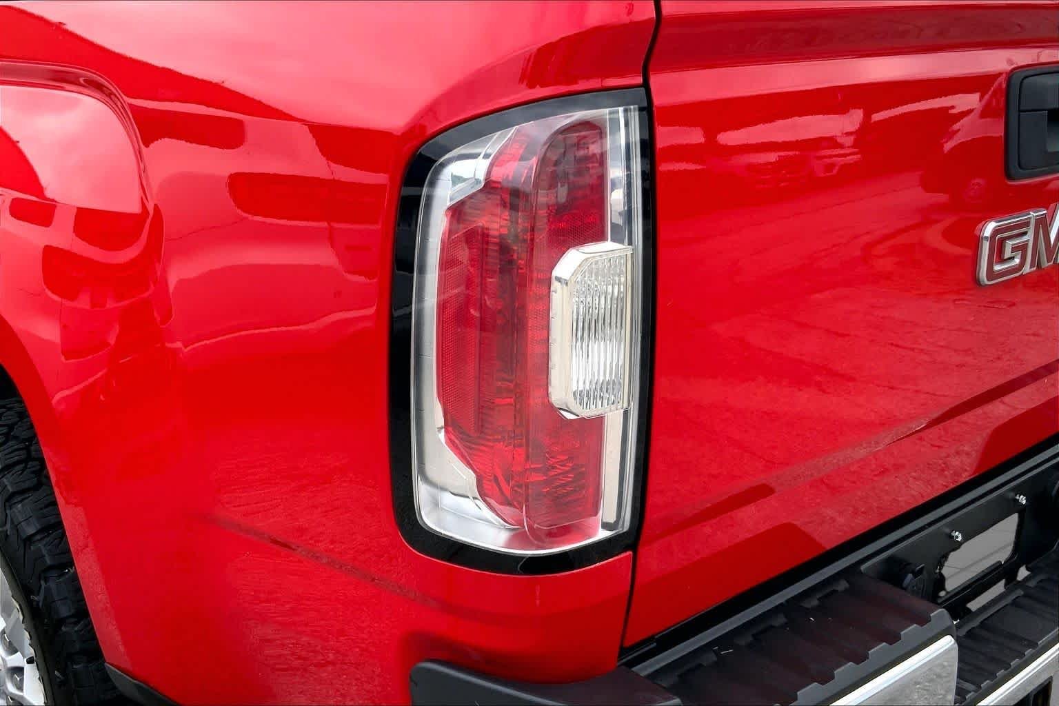 Used 2017 Cardinal Red GMC 4WD SLE image 24