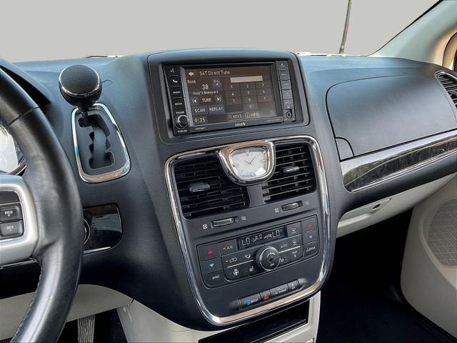 Used 2016 Gray Chrysler Touring image 11