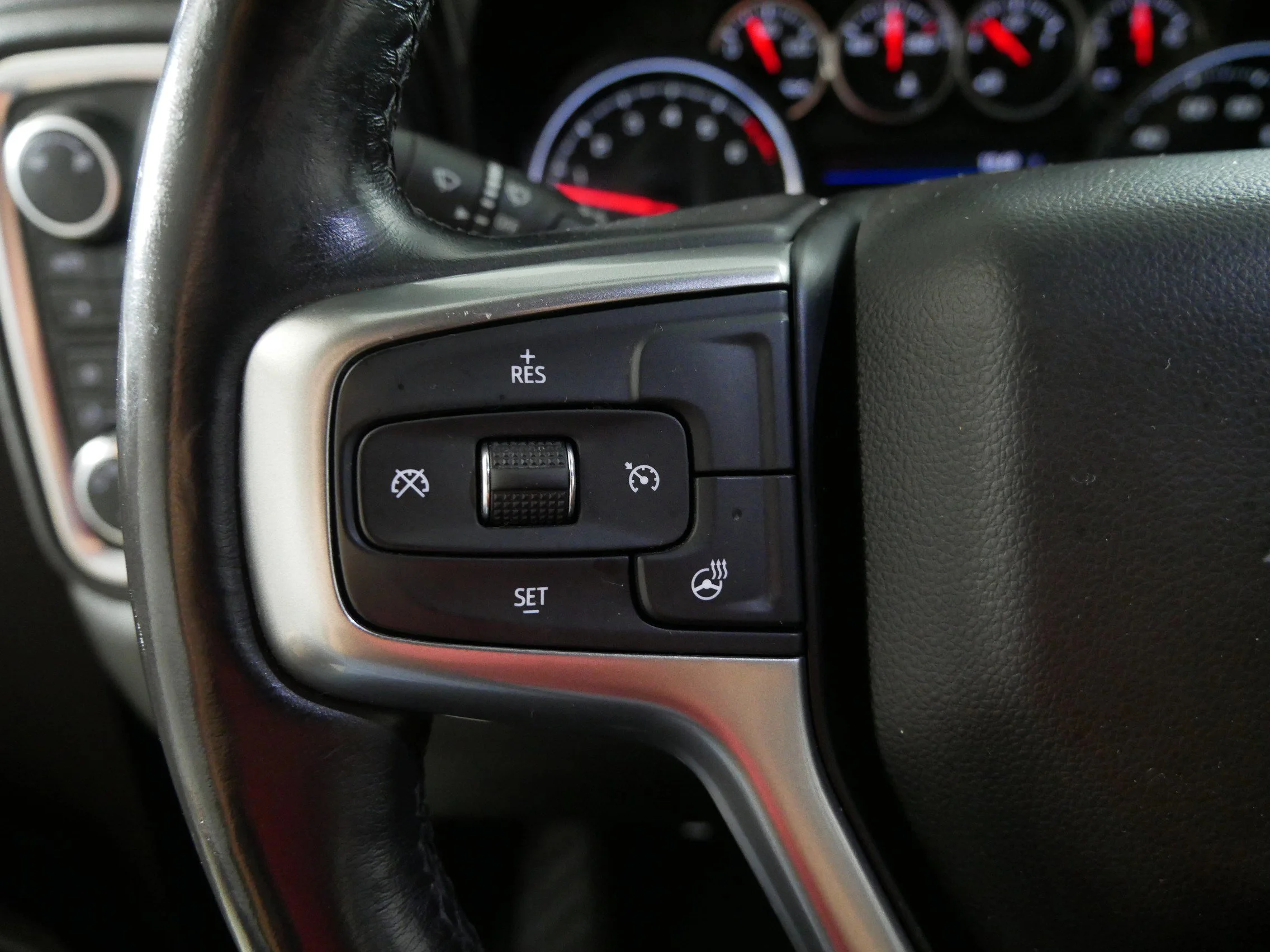Used 2019 Shadow Gray Metallic Chevrolet LT Trail Boss image 27