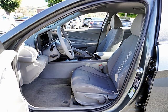 Used 2026 Gray Hyundai SEL Sport image 12