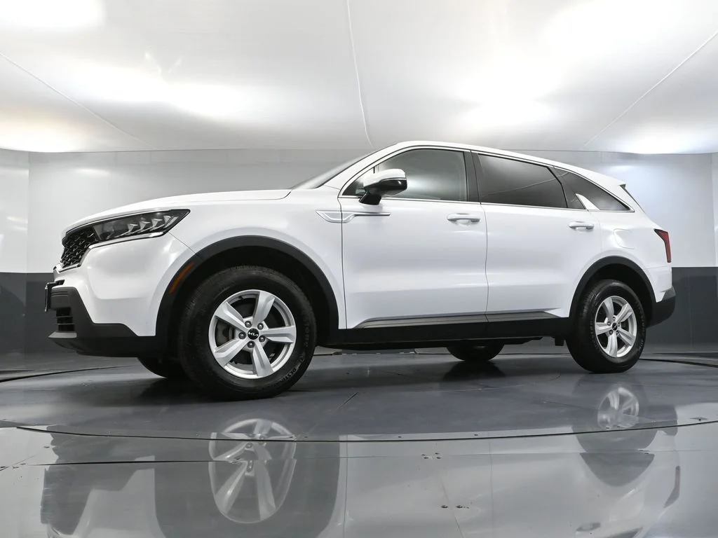2023 Kia Sorento LX - Photo 54