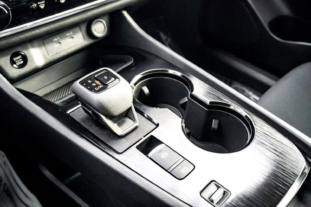2025 Nissan Rogue S - Photo 25