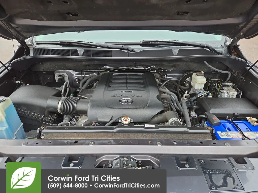 Used 2018 Magnetic Gray Metallic Toyota Platinum image 36