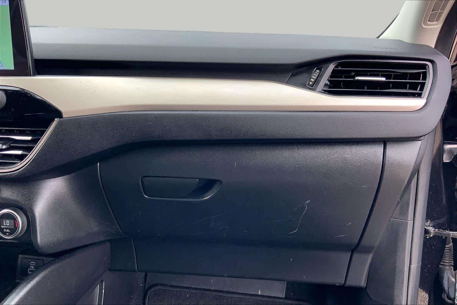 Used 2021 Agate Black Ford SE Hybrid image 18