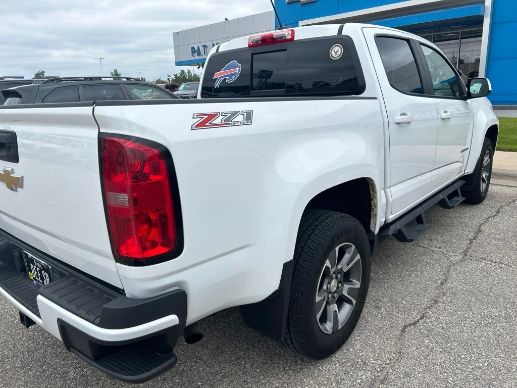 Used 2016 White Chevrolet Z71 image 7