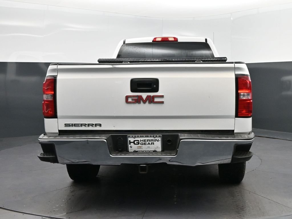 Used 2016 White GMC Base image 6