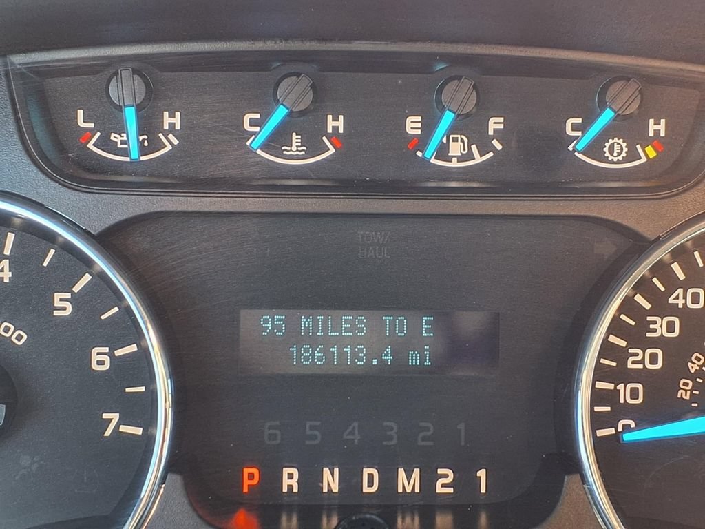 Used 2013 Blue Ford XLT image 17