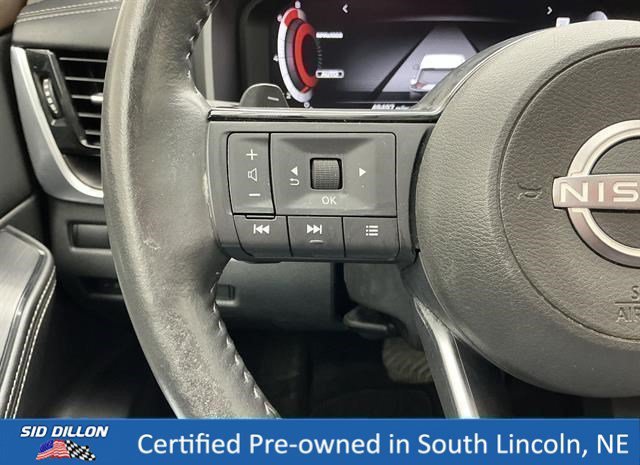 Certified Used 2022 Brilliant Silver Metallic Nissan Platinum image 9