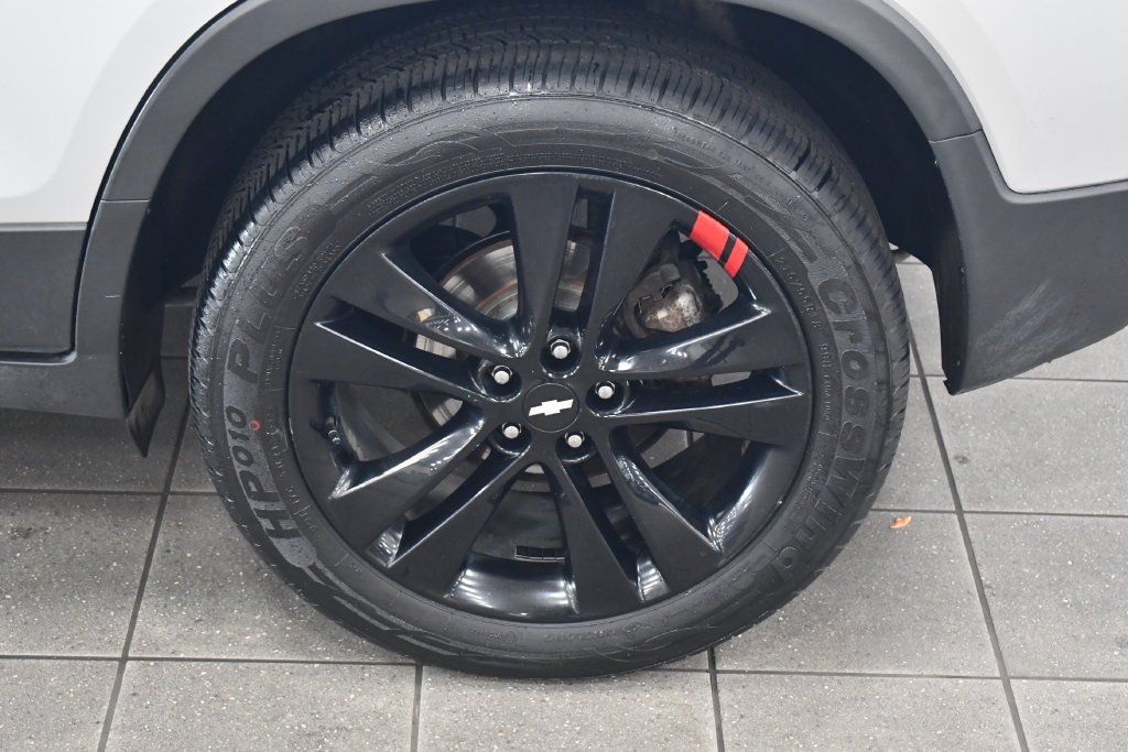 Used 2019 Silver Ice Metallic Chevrolet LT image 13