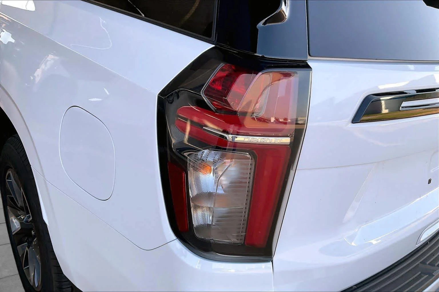 Used 2024 Summit White Chevrolet Z71 image 57