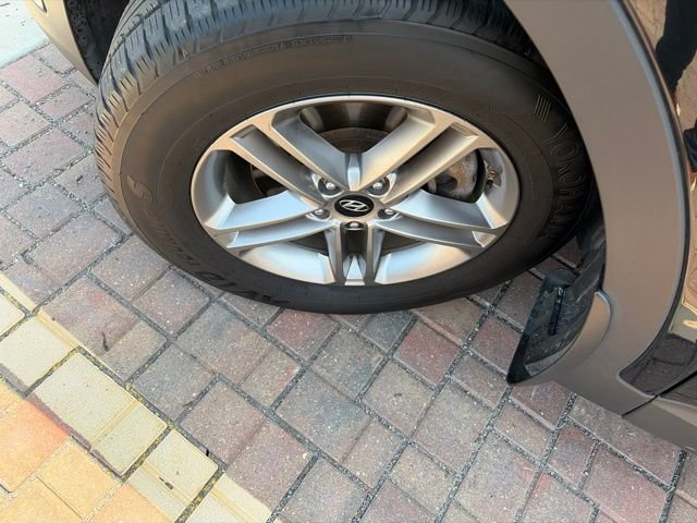 Used 2018 Black Hyundai 2.4 Base image 3