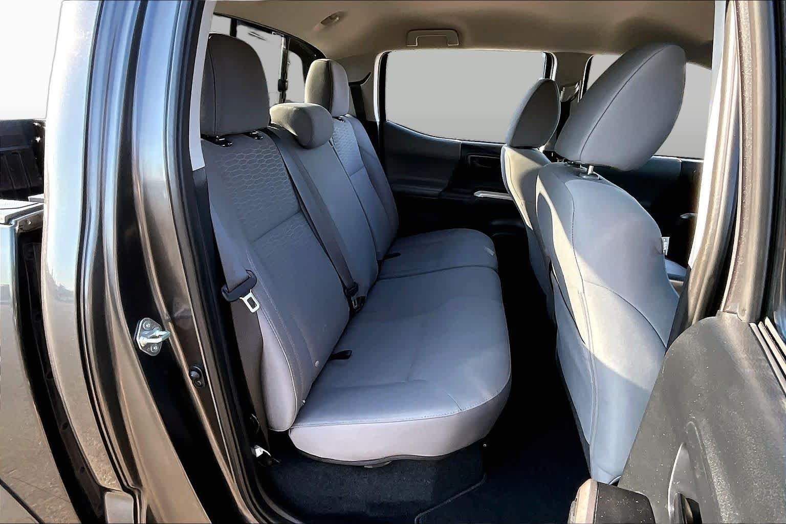 Used 2017 Magnetic Gray Metallic Toyota SR5 image 19
