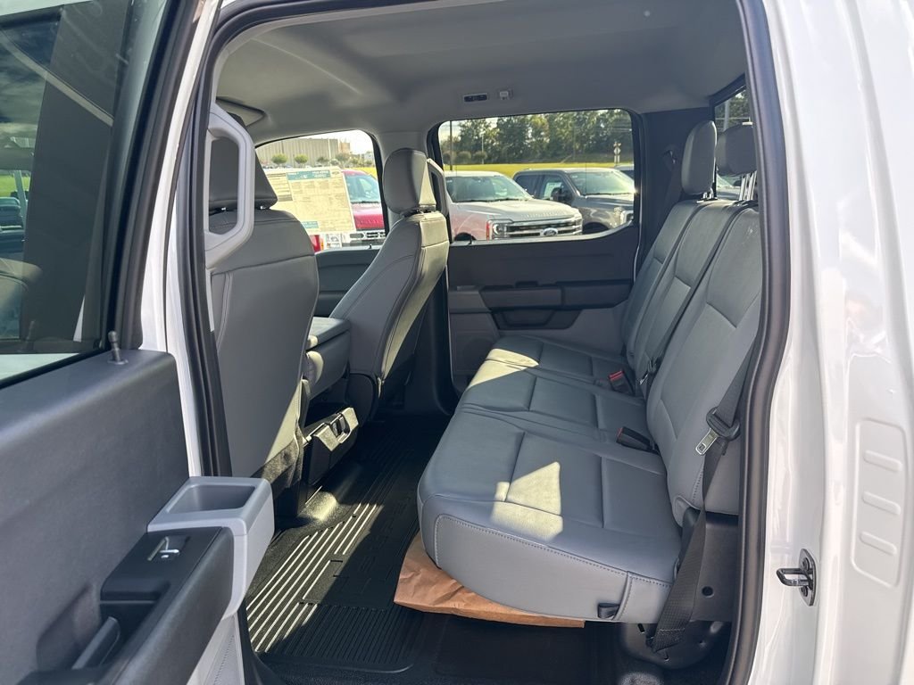 2026 Ford F-350 Super Duty Chassis Cab XL - Photo 13