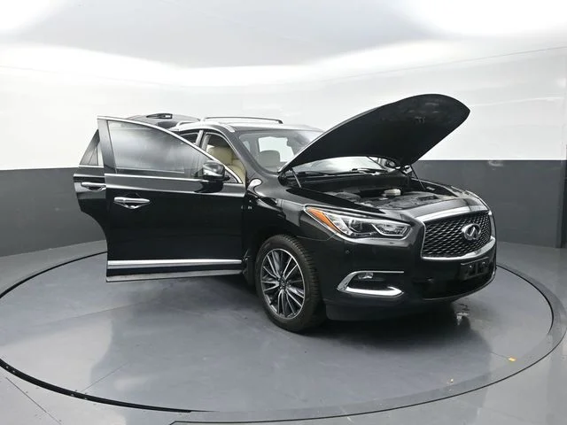 Used 2019 Black INFINITI LUXE image 31