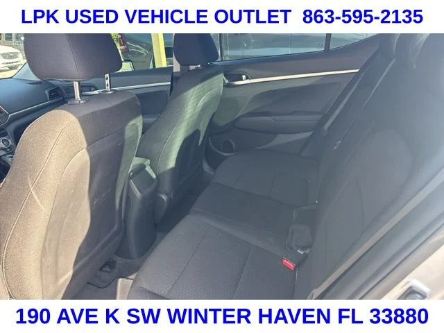 Used 2019 Silver Hyundai SE image 10