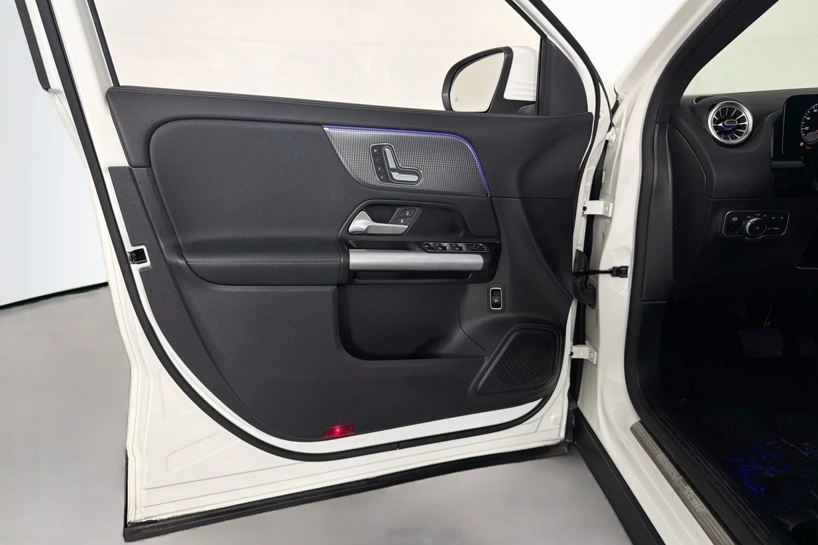 Certified Used 2023 Polar White Mercedes-Benz 250 image 21