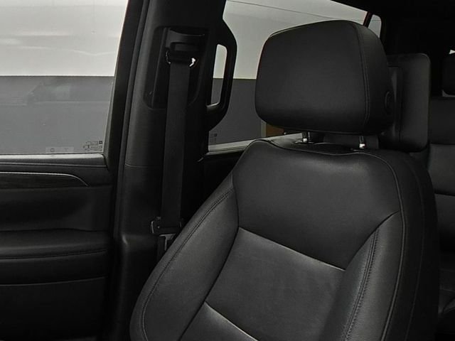 Used 2021 Gray Chevrolet Z71 image 39