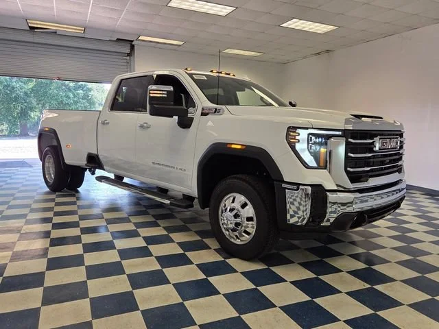 New 2026 Summit White GMC SLT DRW image 1