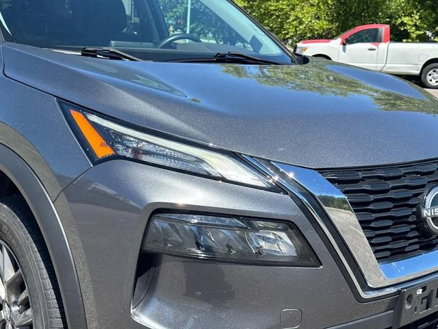 Used 2023 Gray Nissan S image 11