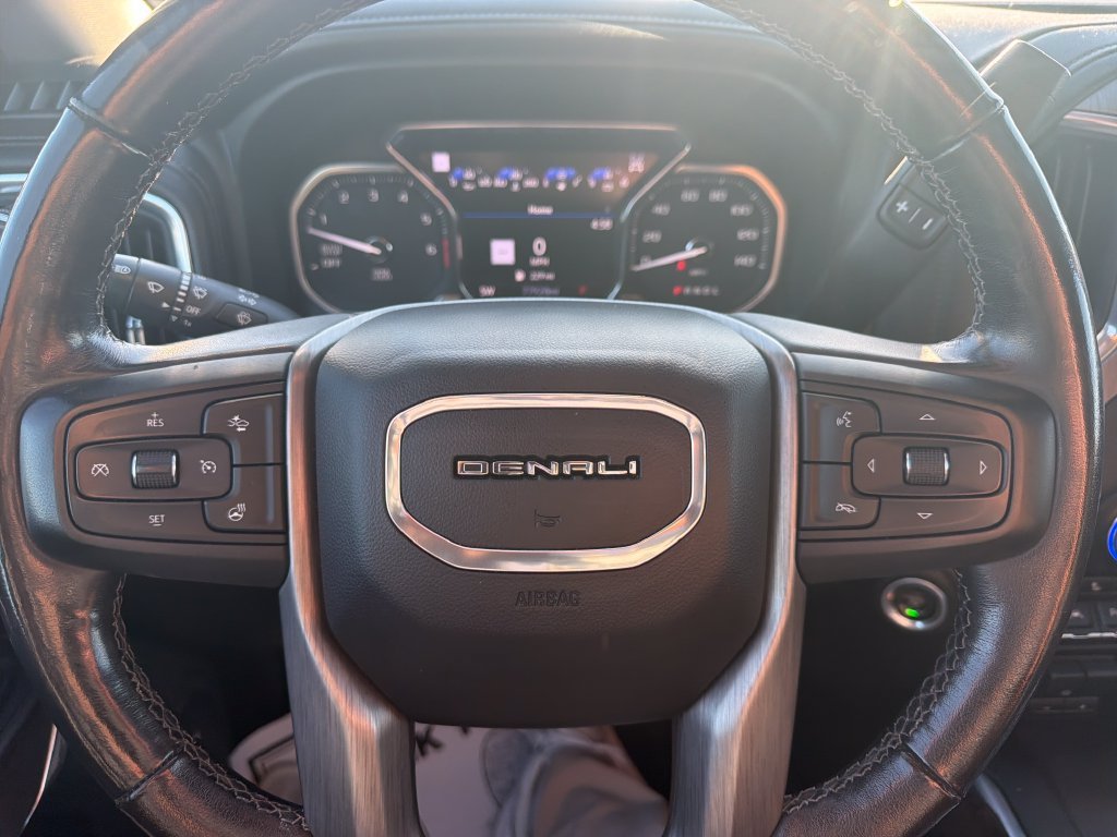 Used 2021 WHITE FROST TRICOAT GMC Denali image 17