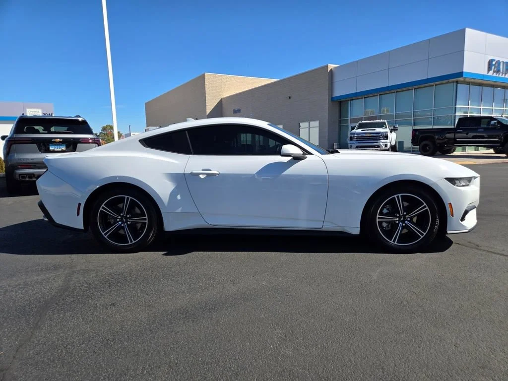 Used 2024 Oxford White Ford EcoBoost image 7