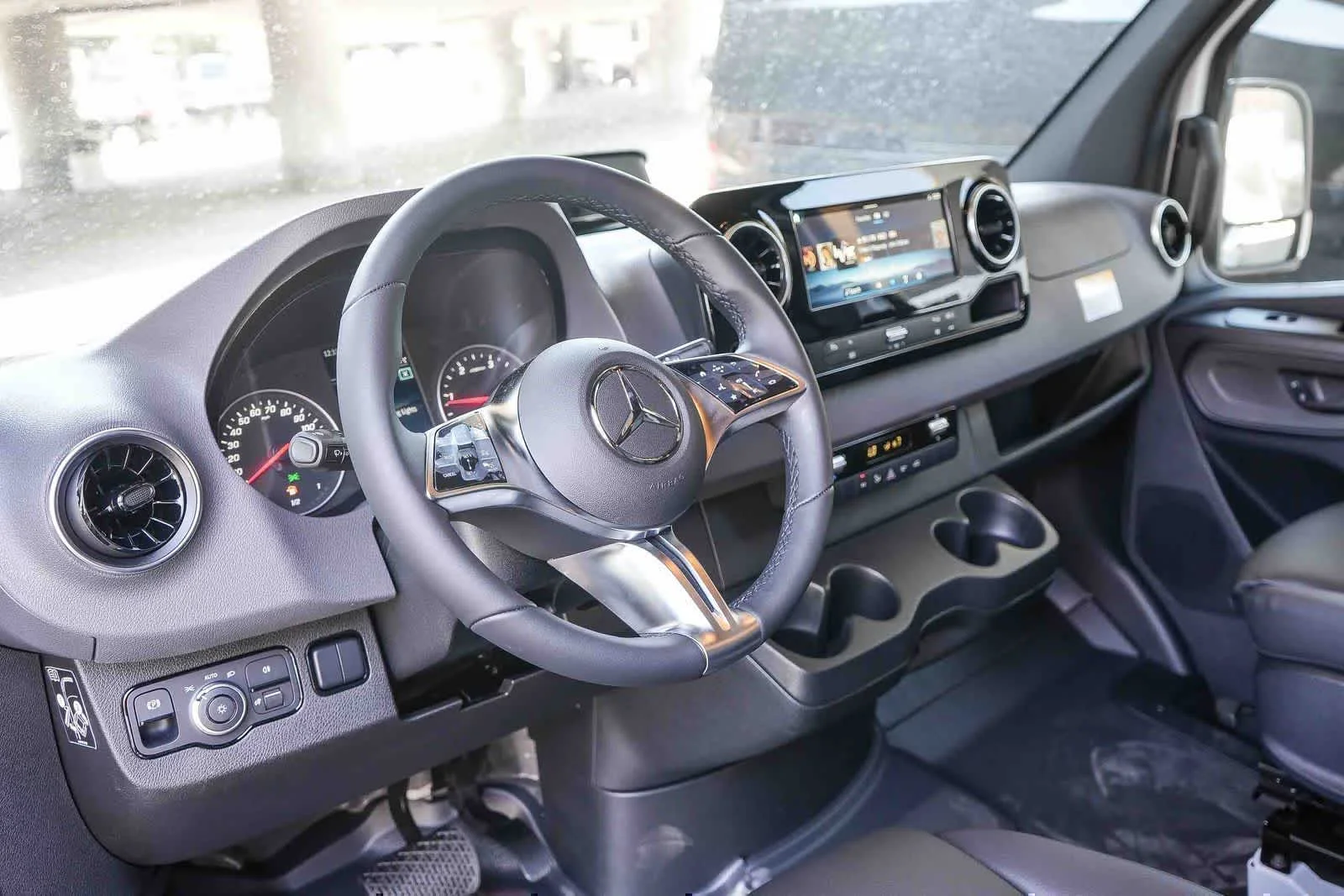 New 2026 Arctic White Mercedes-Benz Cargo 144WB High Roof AWD 2.0L I4 Diesel Turbo HO image 14