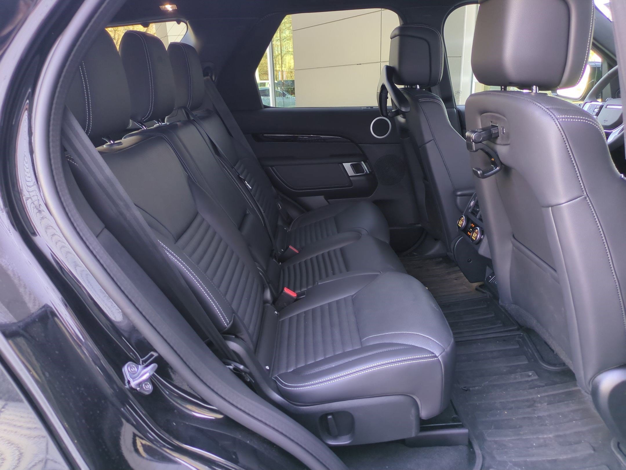 Used 2025 Santorini Black Metallic Land Rover S image 26