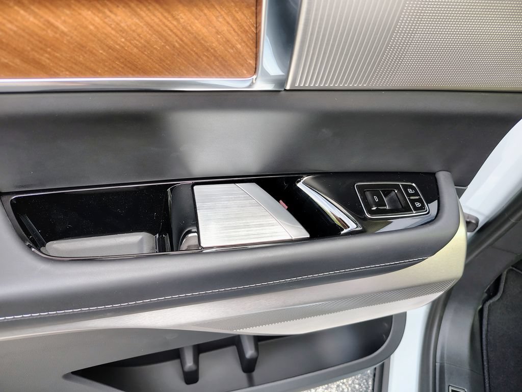 2027 Cadillac VISTIQ Premium Luxury - Photo 34