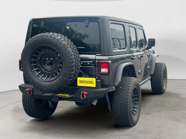 Used 2021 Crystal Metallic Jeep Unlimited Rubicon image 5