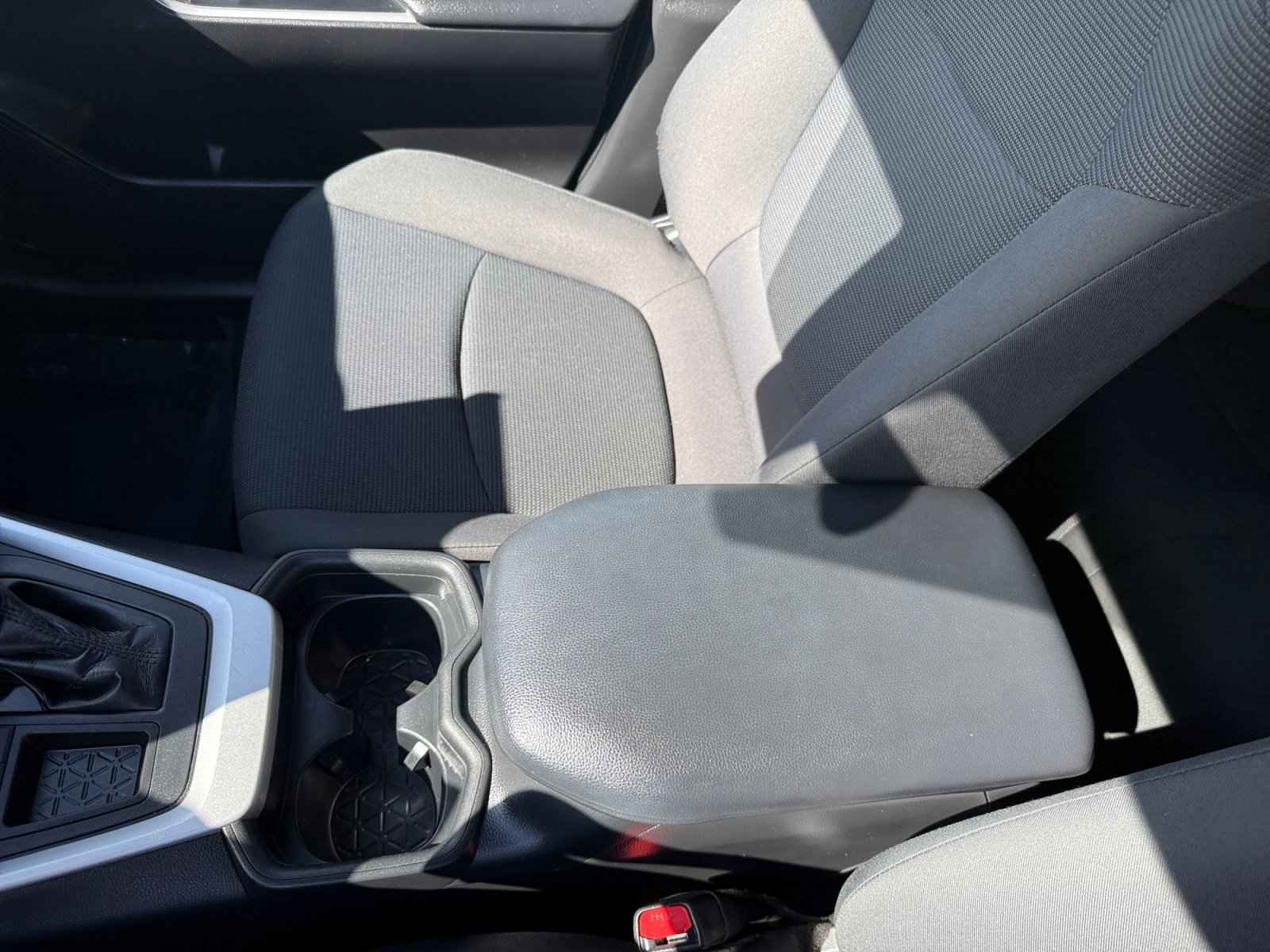 Used 2020 Magnetic Gray Metallic Toyota LE image 14