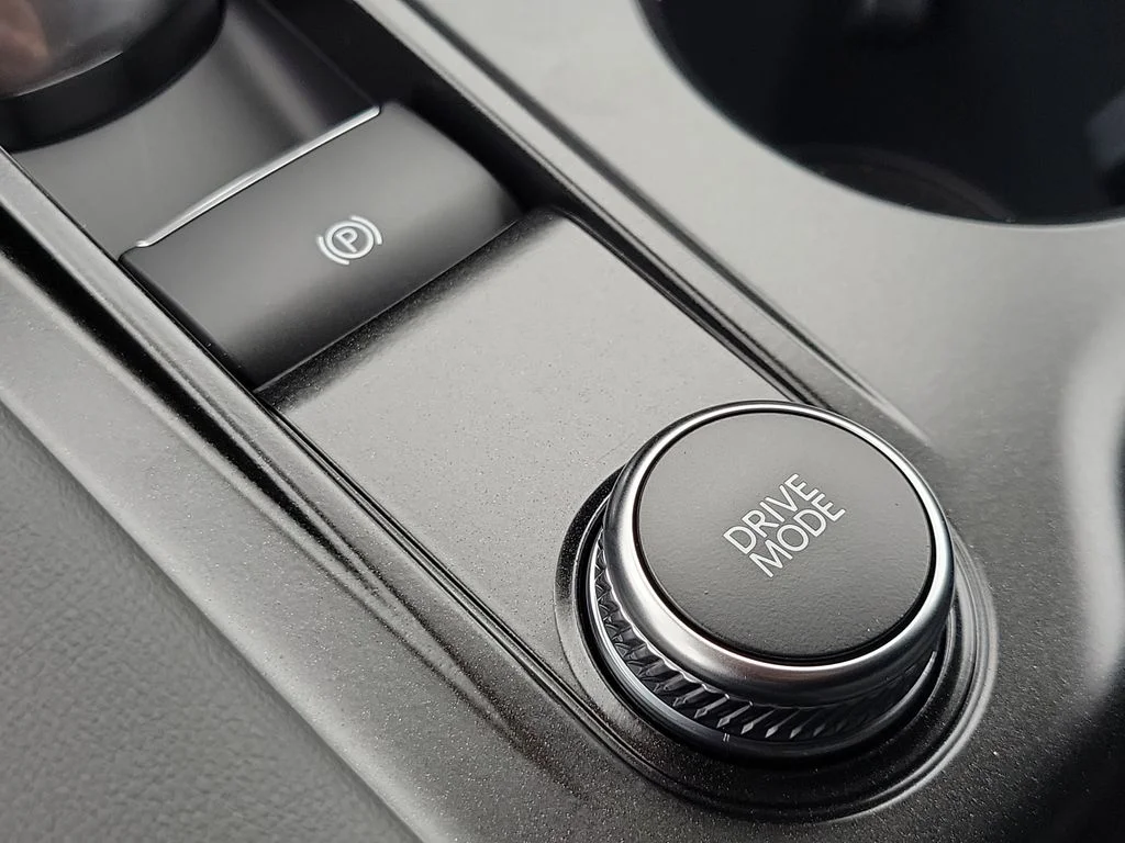 New 2026 Carbonized Gray Metallic Ford Active image 30